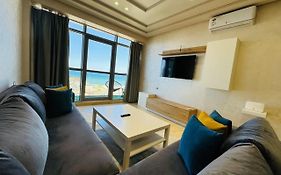 Seafront 2 Bedrooms Flat