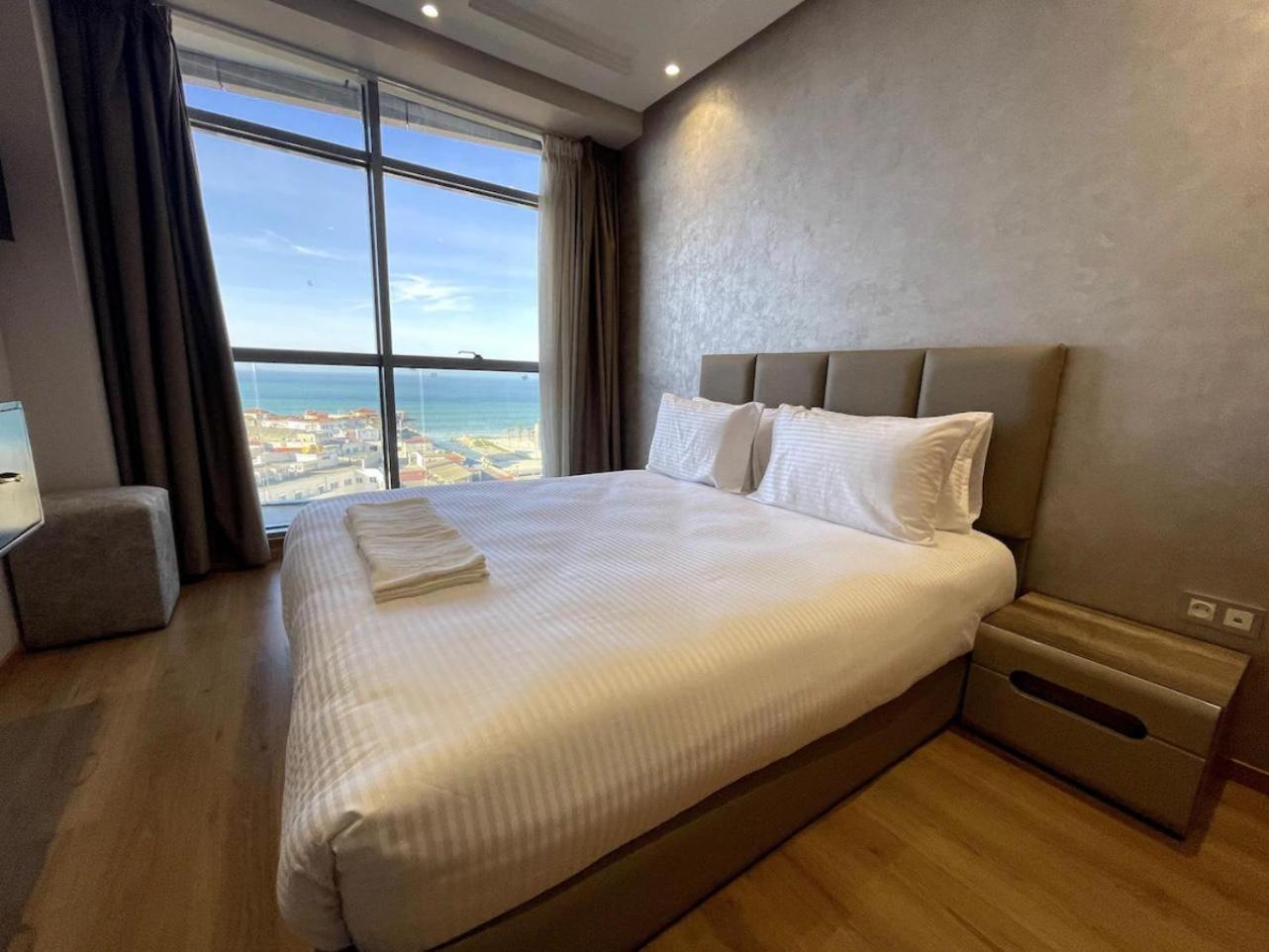 Seafront 2 Bedrooms Flat Tanger Buitenkant foto